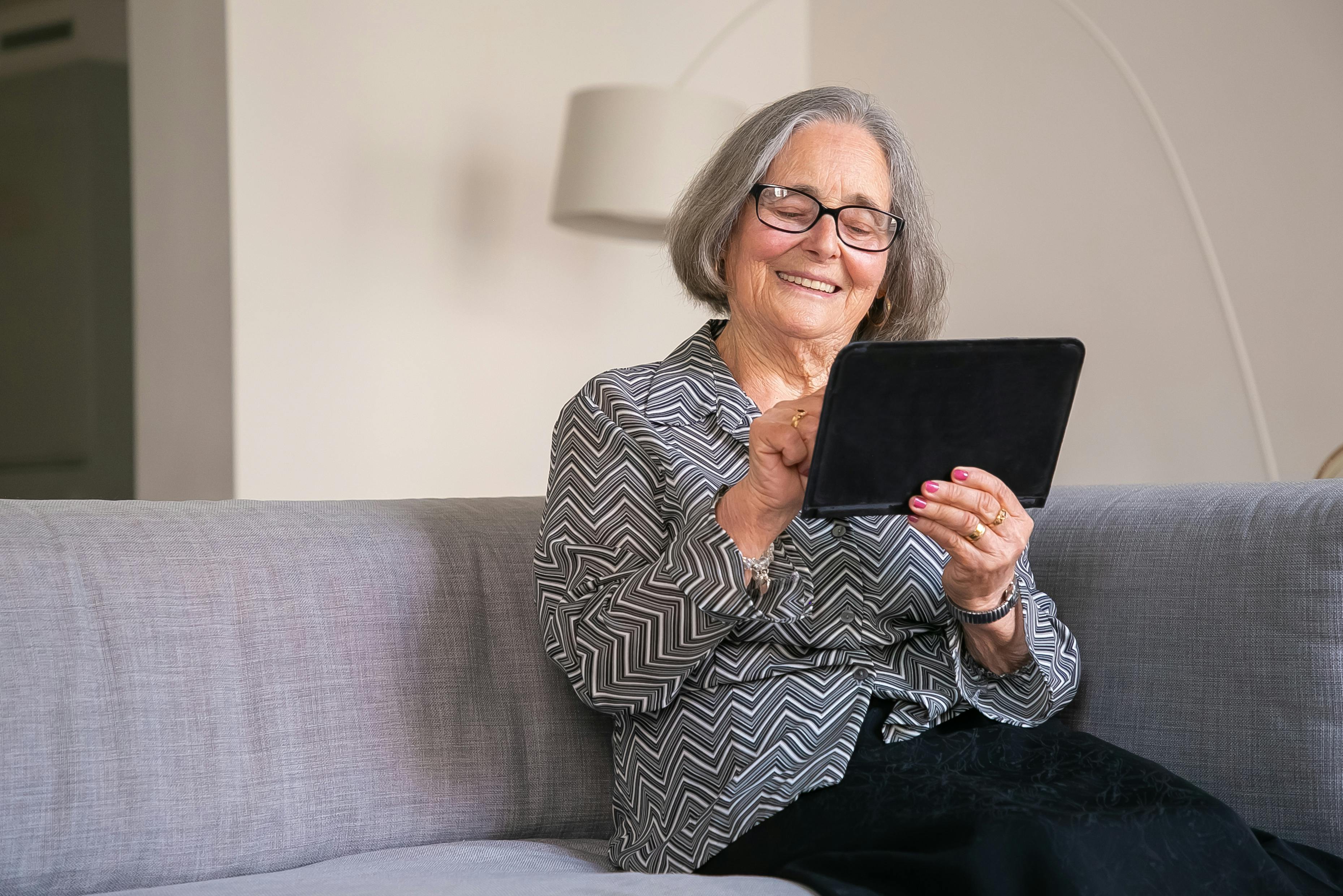 Person scrolling on a tablet