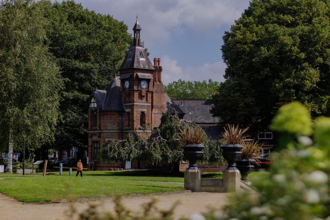 Sunny Alexandra park